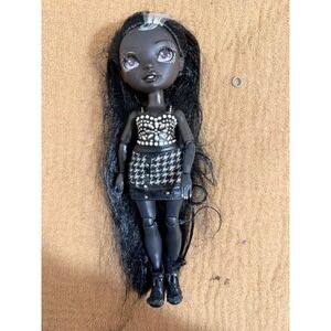 Rainbow High ~ Shadow Series Shanelle Onyx Doll With clothes Fashion Black